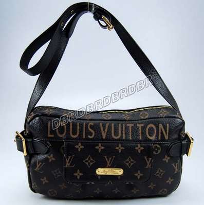 Louis Vuitton M96821 black