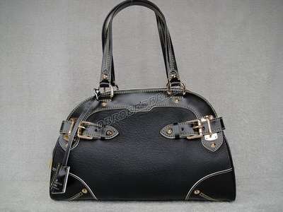 Louis Vuitton M95624 black