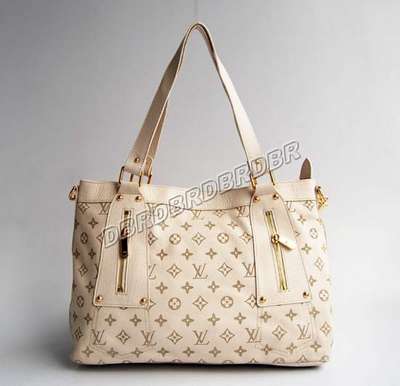 Louis Vuitton M95828 beige white