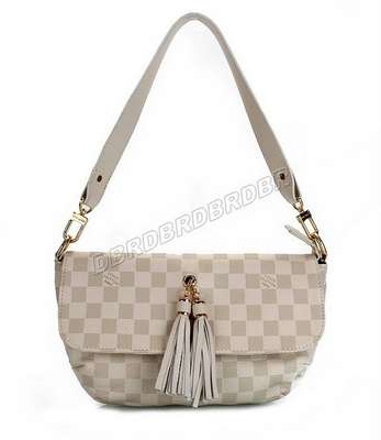 Louis Vuitton N95805 beige white