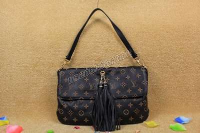 Louis Vuitton M95825 black