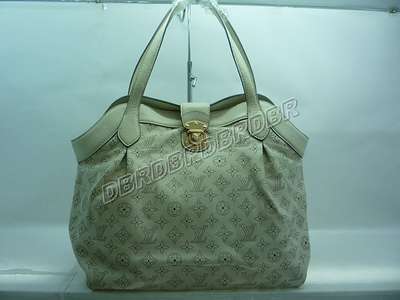 Louis Vuitton M93078 beige white